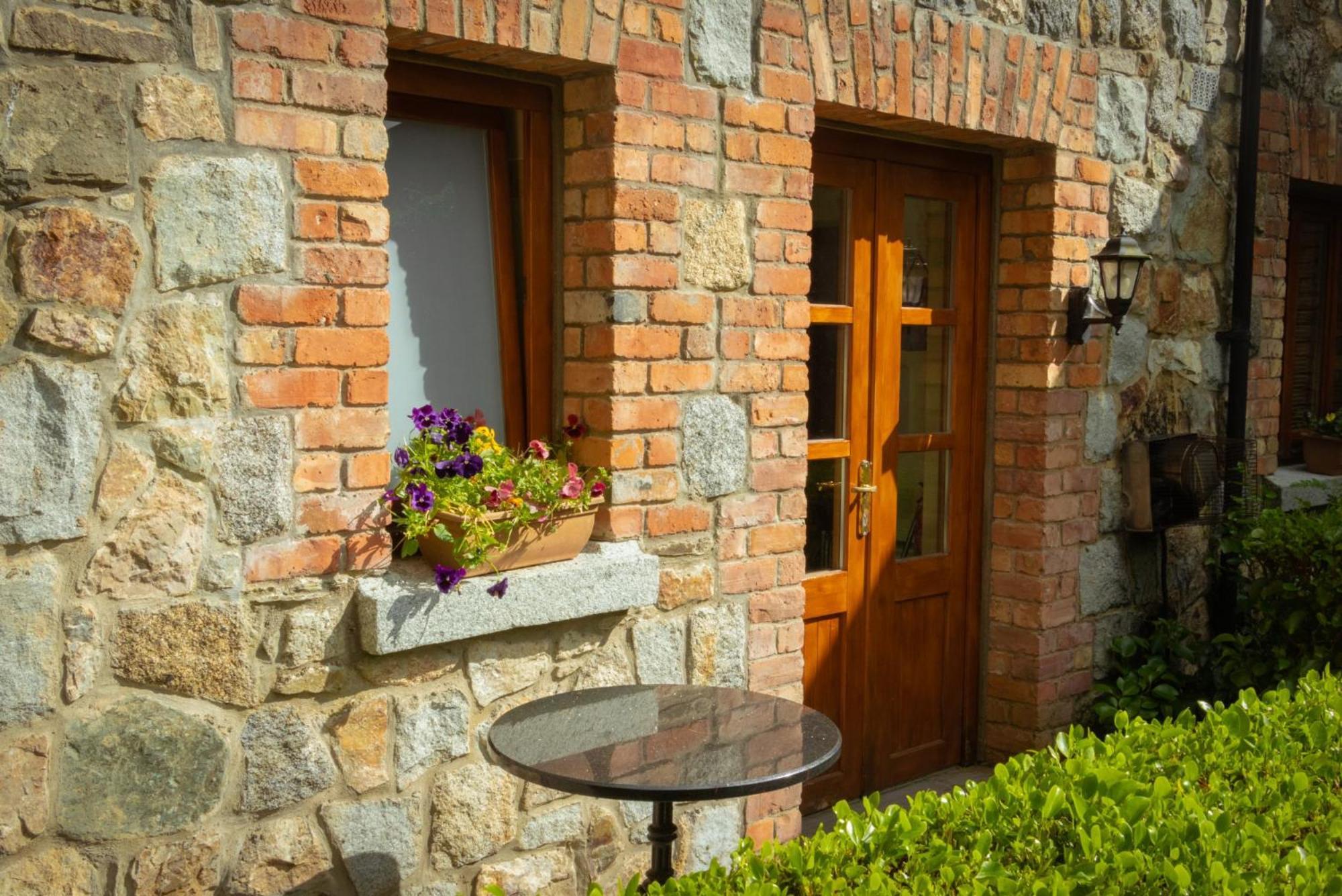 Villa Croneybyrne Courtyard Clara Exterior foto