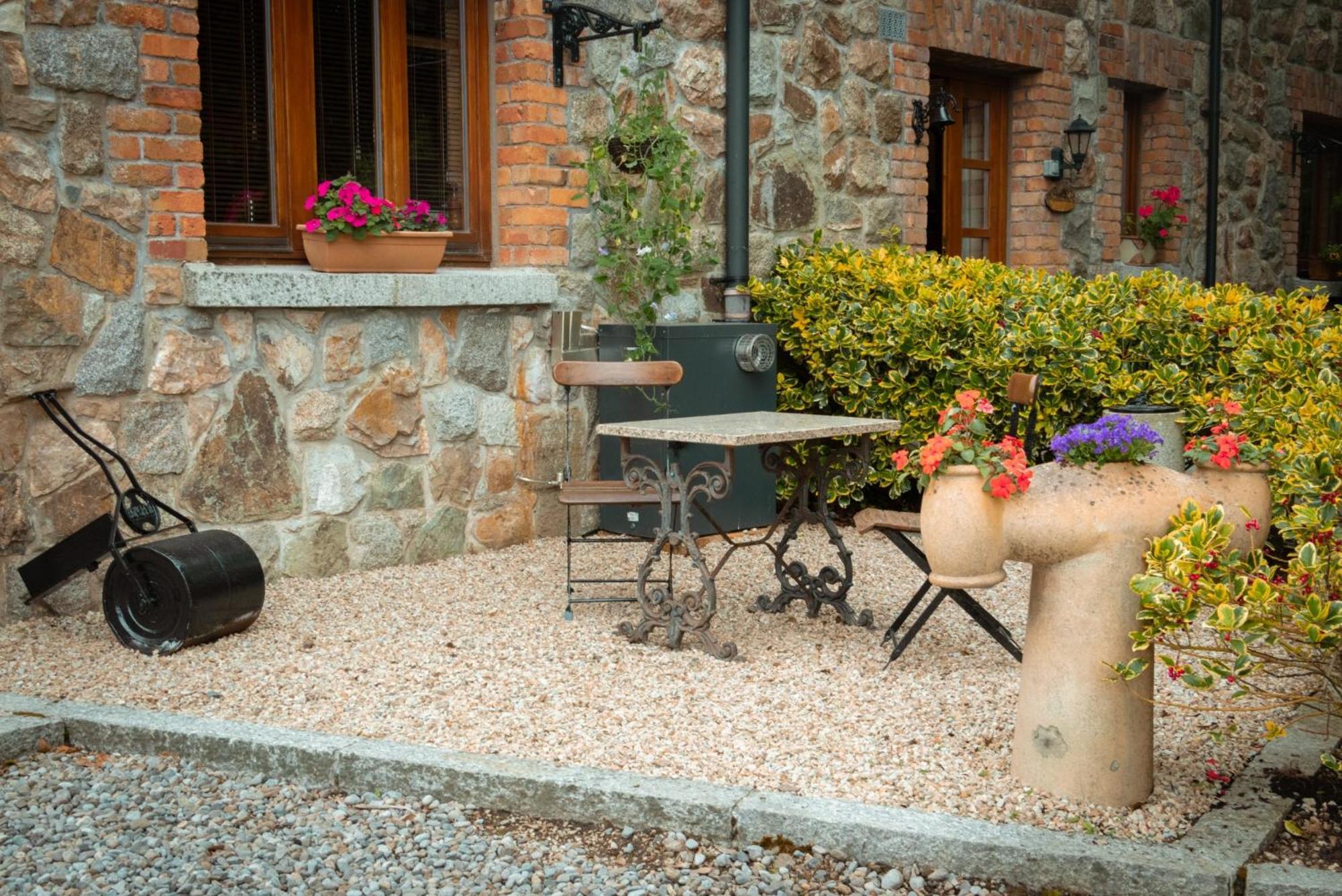 Villa Croneybyrne Courtyard Clara Exterior foto